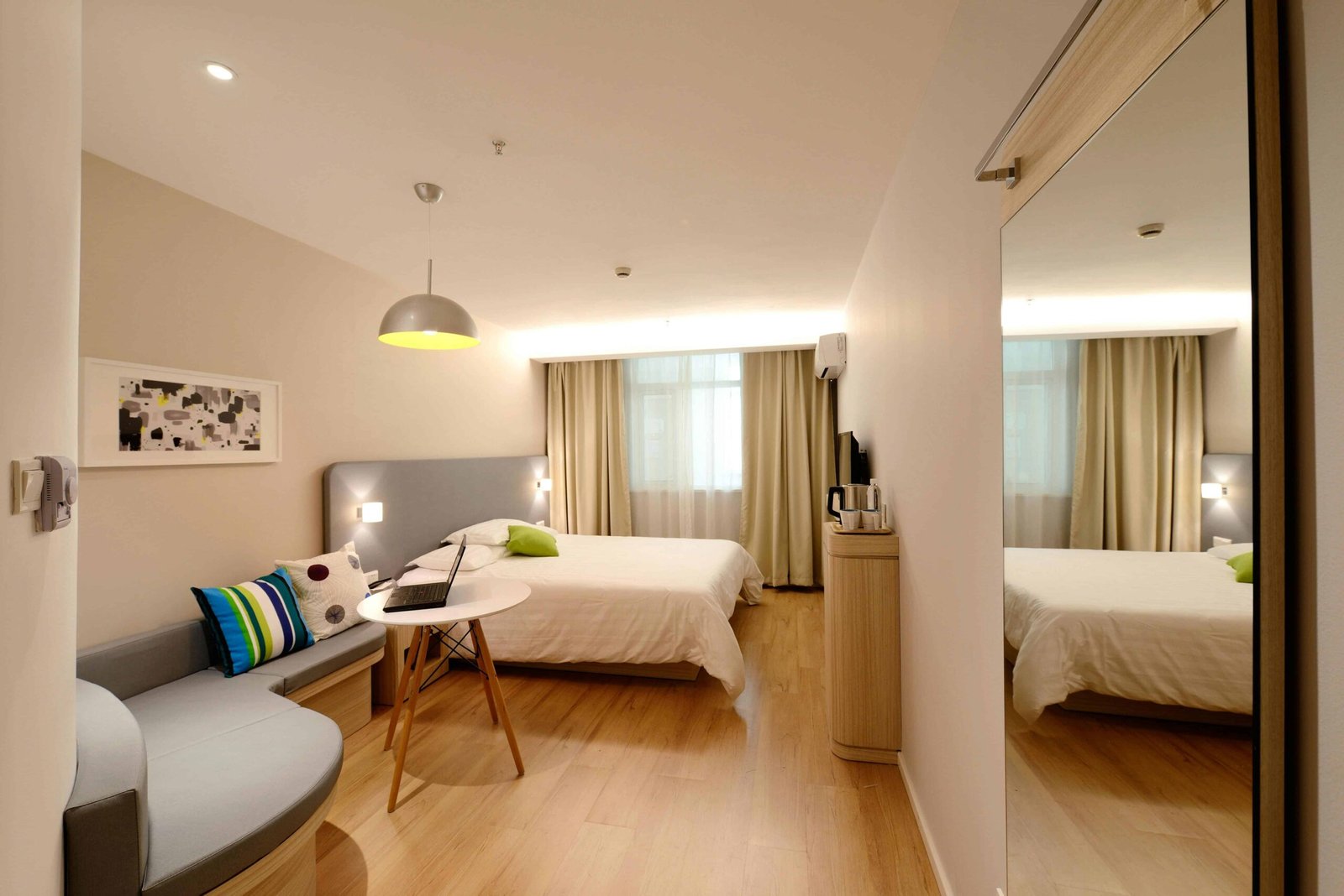 how to save for an apartment at 18